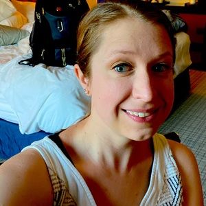 Meet your Posher, Carrie
